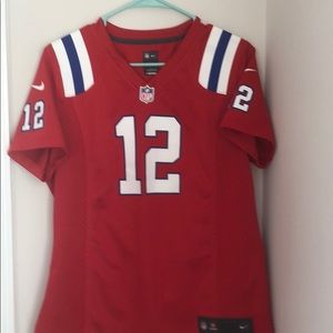 Woman’s L Tom Brady Nike jersey